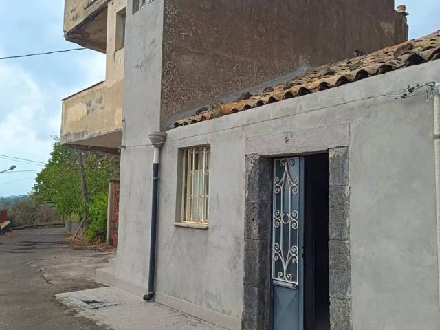 Villa Indipendente in vendita a Santa Maria Di Licodia, Sicilia