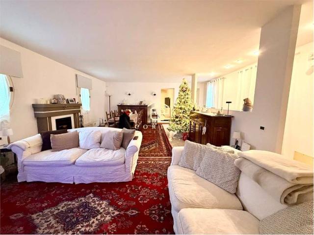 Villa Indipendente in vendita a Villanova Di Camposanpiero, Veneto