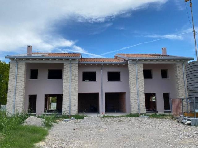 Villa Indipendente in vendita a Villanova Di Camposanpiero, Veneto