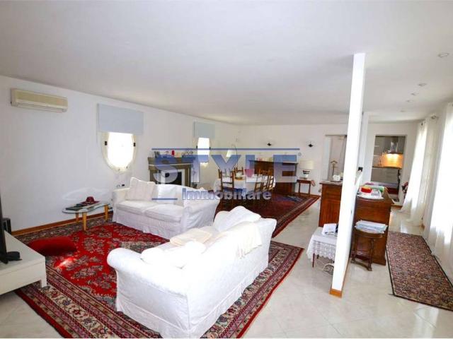 Villa Indipendente in vendita a Villanova Di Camposanpiero, Veneto