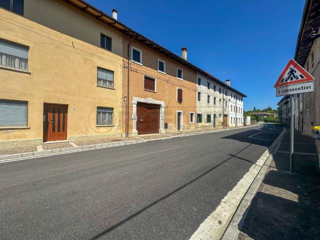 Villa Indipendente in vendita a Santa Maria La Longa, Friuli-Venezia Giulia