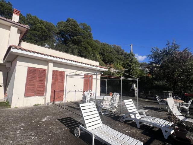 Villa Indipendente in vendita a Santa Marina, Campania