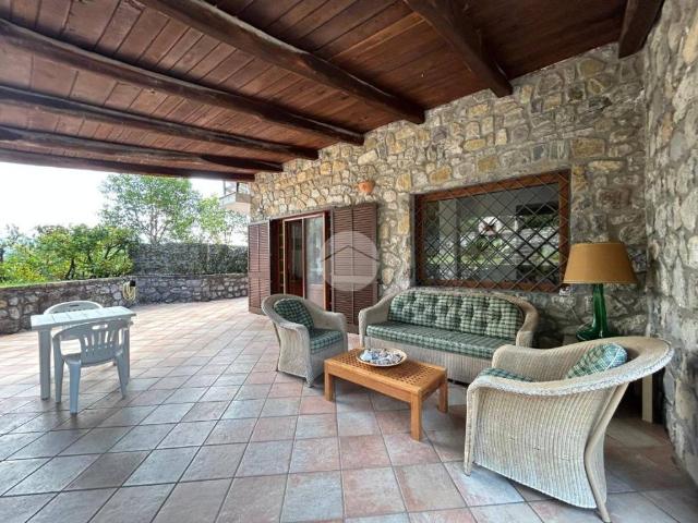 Villa Indipendente in vendita a Santa Marina, Campania