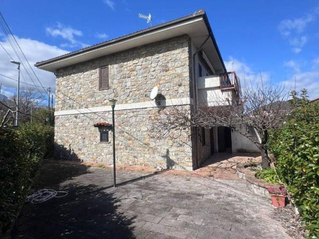 Villa Indipendente in vendita a Santa Marina, Campania