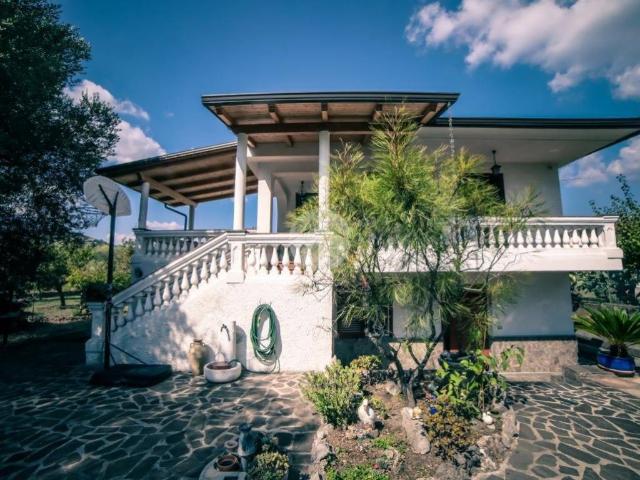 Villa Indipendente in vendita a Santa Marina, Campania