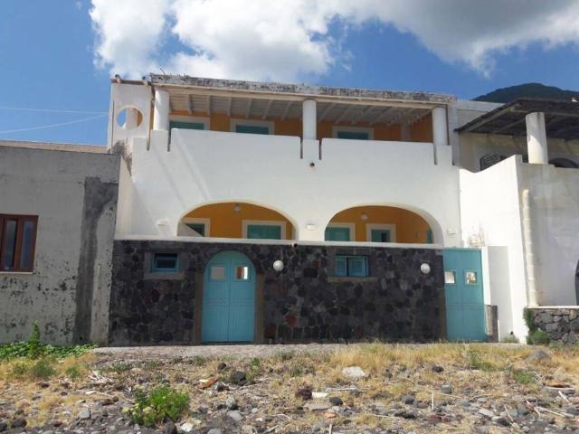 Villa Indipendente in vendita a Santa Marina Salina, Sicilia