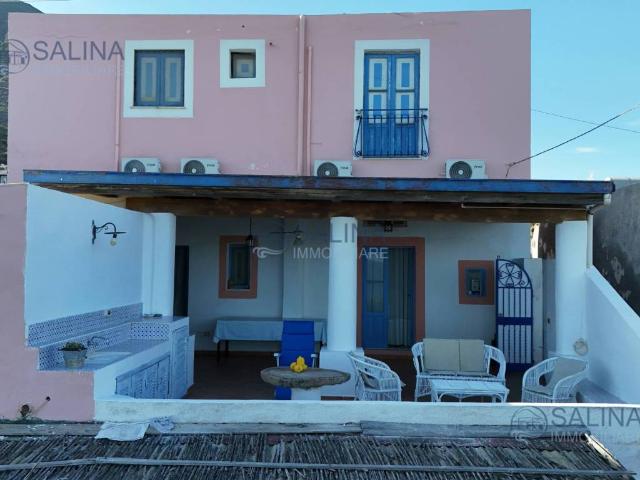 Villa Indipendente in vendita a Santa Marina Salina, Sicilia