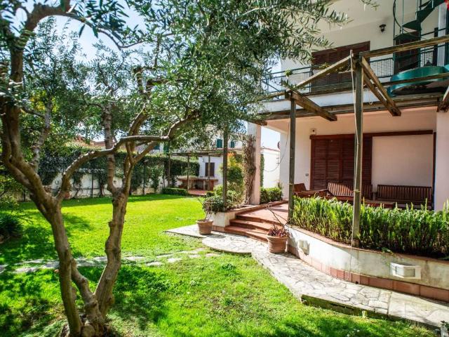 Villa Indipendente in vendita a Santa Severa, Roma Capitale