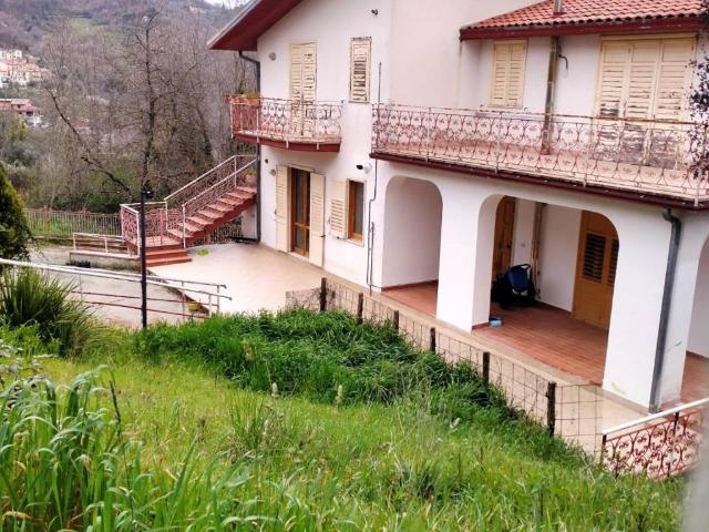 Villa Indipendente in vendita a Santa Paolina, Campania