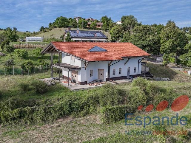 Villa Indipendente in vendita a Unione di Comuni della Romagna Forlivese, Santa Sofia