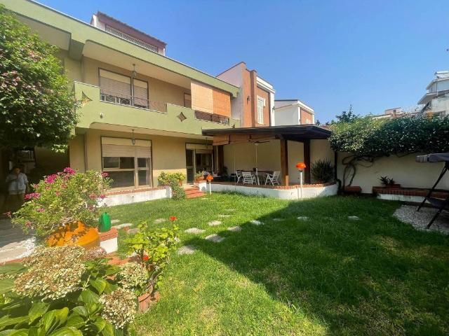 Villa Indipendente in vendita a Bucalo, Santa Teresa Di Riva