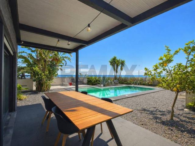 Villa Indipendente in vendita a Santa Teresa Di Riva, Sicilia