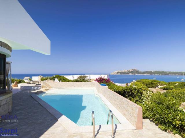 Villa Indipendente in vendita a Capo Testa, Santa Teresa Gallura