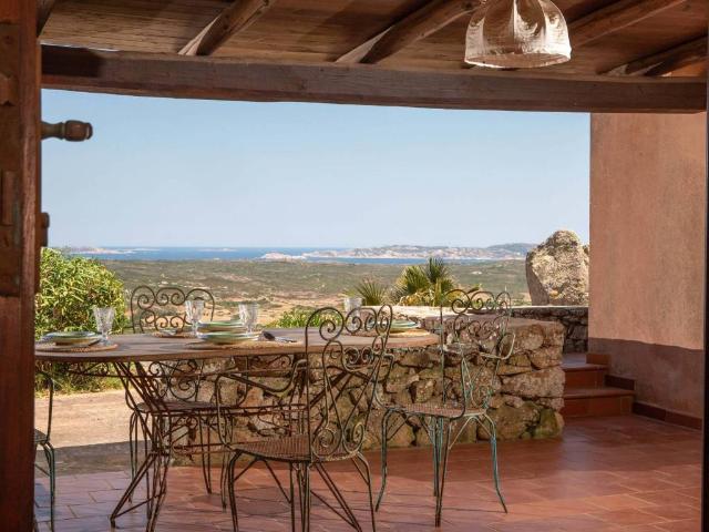 Villa Indipendente in vendita a Santa Teresa Gallura, Sardigna/Sardegna