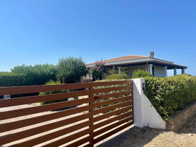 Villa Indipendente in vendita a Santa Teresa Gallura, Sardigna/Sardegna