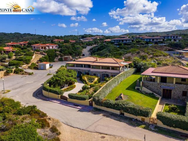Villa Indipendente in vendita a Santa Teresa Gallura, Sardigna/Sardegna