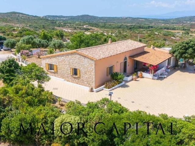Villa Indipendente in vendita a Santa Teresa Gallura, Sardigna/Sardegna