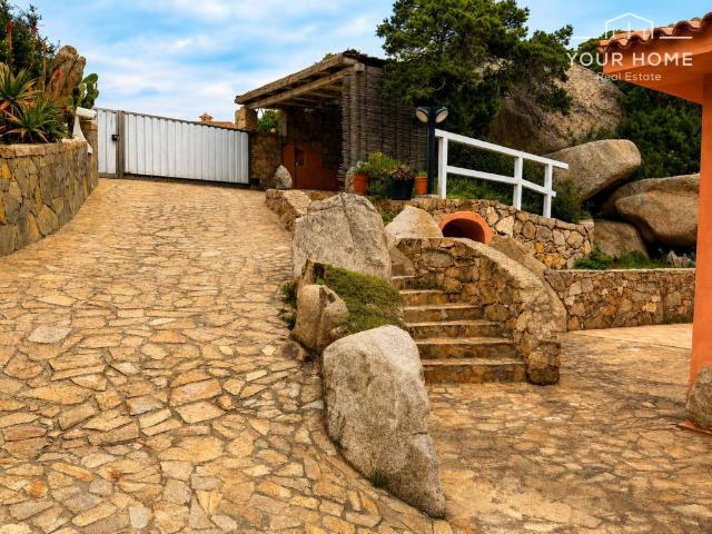 Villa Indipendente in vendita a Santa Teresa Gallura, Sardigna/Sardegna