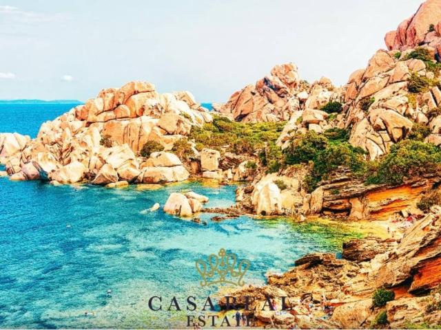 Villa Indipendente in vendita a Santa Teresa Gallura, Sardigna/Sardegna