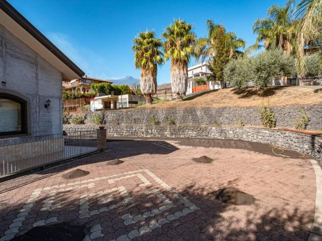 Villa Indipendente in vendita a Santa Venerina, Sicilia