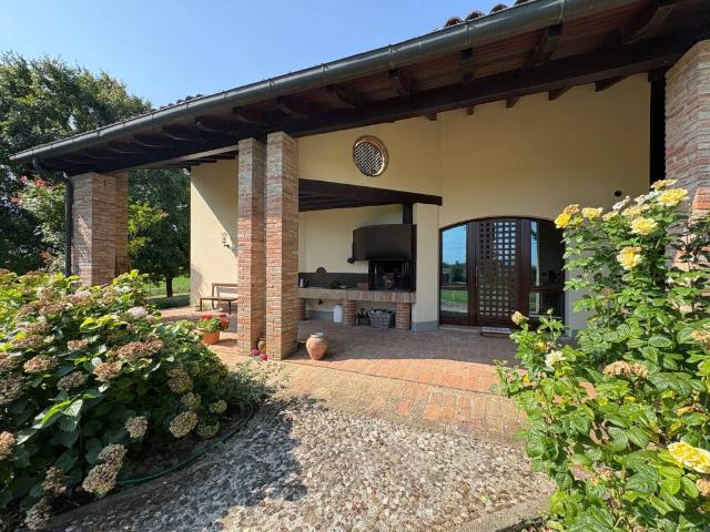 Villa Indipendente in vendita a Maggi, Sant'Agata Bolognese