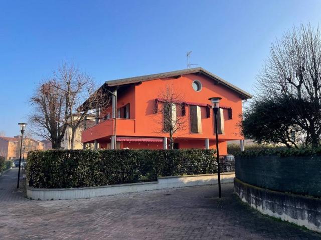Villa Indipendente in vendita a Unione Terre d'Acqua, Sant'agata Bolognese