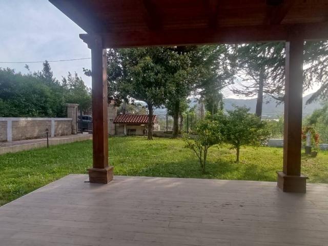 Villa Indipendente in vendita a Sant'agata De' Goti, Campania