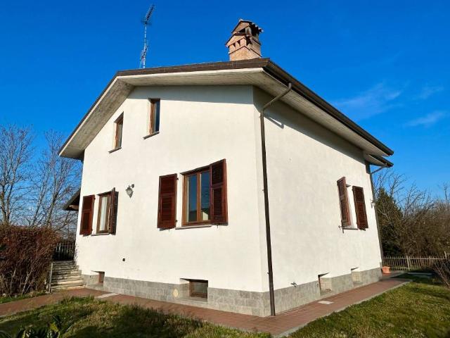 Villa Indipendente in vendita a Piemonte, Alessandria