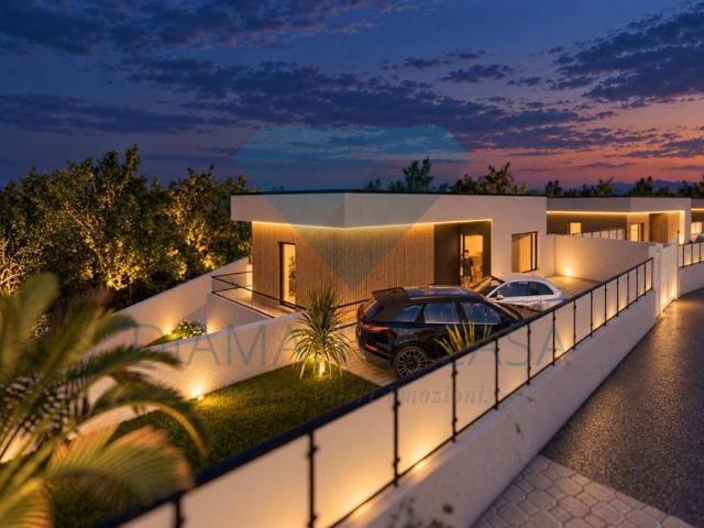 Villa Indipendente in vendita a Sant'Agata li Battiati, Catania