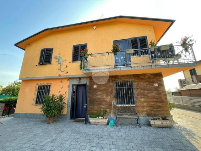 Villa Indipendente in vendita a Unione dei comuni della Bassa Romagna, Sant'agata Sul Santerno