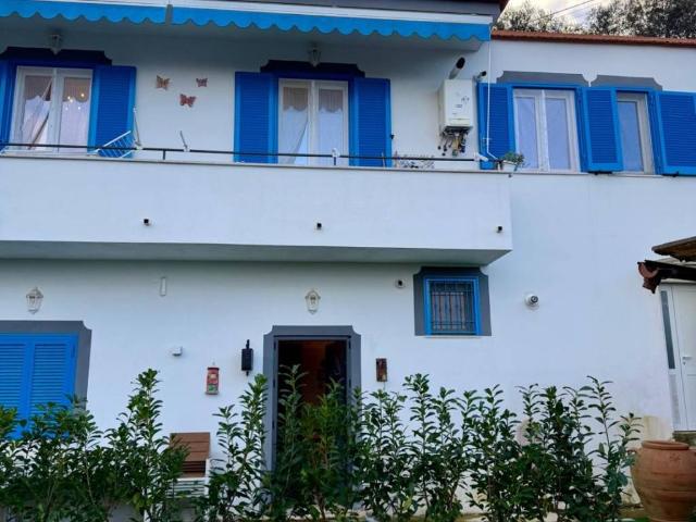 Villa Indipendente in vendita a Sant'agnello, Campania