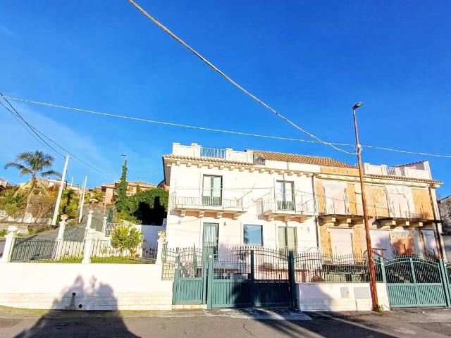 Villa Indipendente in vendita a Sant'alfio, Sicilia