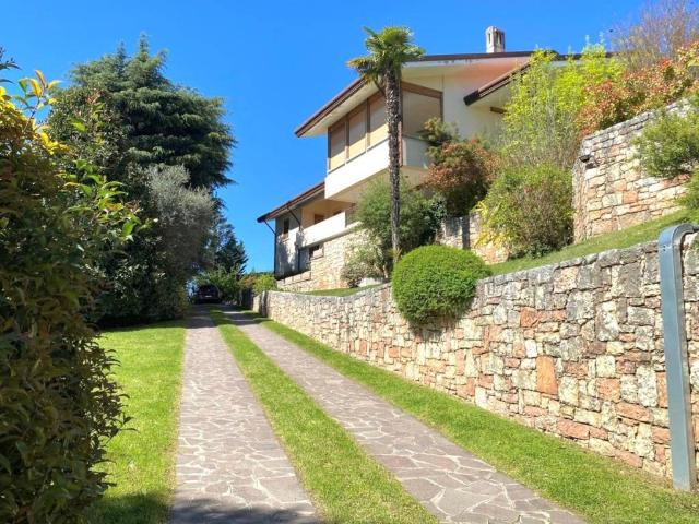 Villa Indipendente in vendita a Domegliara, Sant'ambrogio Di