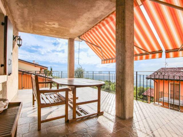 Villa Indipendente in vendita a Monte, Sant'ambrogio Di