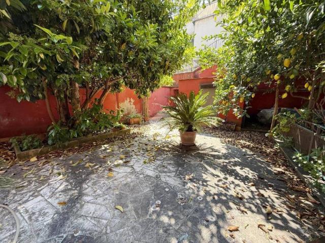 Villa Indipendente in vendita a Sant'anastasia, Campania