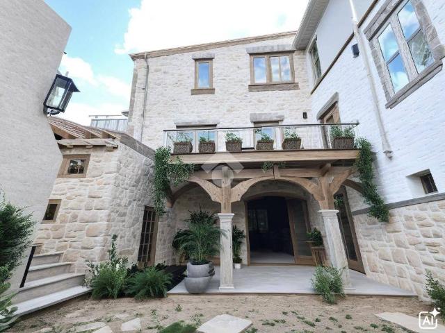 Palazzo in vendita a Sant'anastasia, Campania