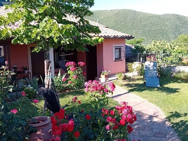 Villa Indipendente in vendita a Sant'anatolia Di Narco, Umbria