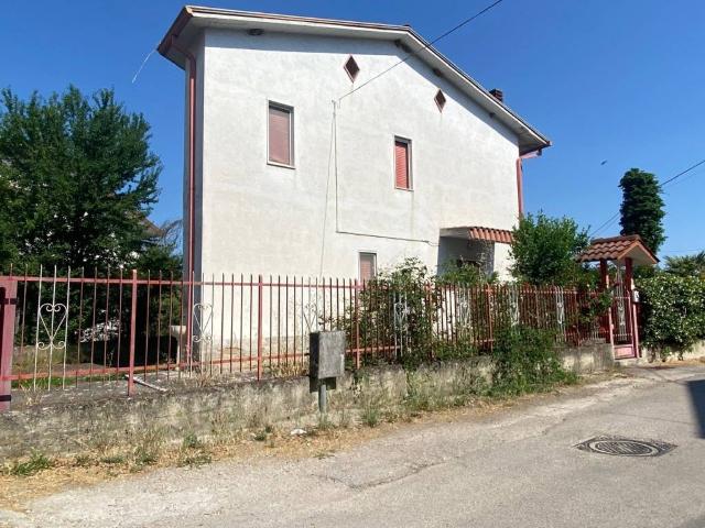 Villa Indipendente in vendita a Sant'angelo A Cupolo, Campania