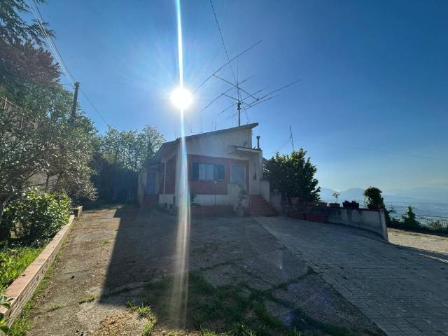 Villa Indipendente in vendita a Sant'angelo A Cupolo, Campania