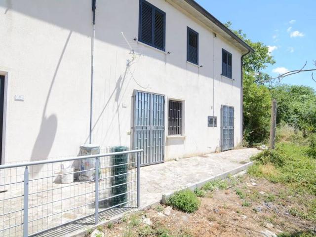 Villa Indipendente in vendita a Sant'angelo Dei Lombardi, Campania