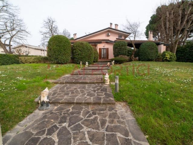 Villa Indipendente in vendita a Quartiere Sant'Anna, Piove Di Sacco