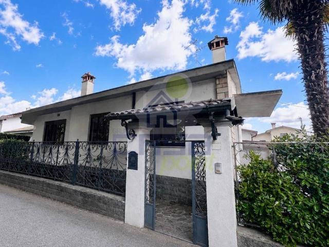 Villa Indipendente in vendita a Santa Maria, Sant'angelo Lodigiano