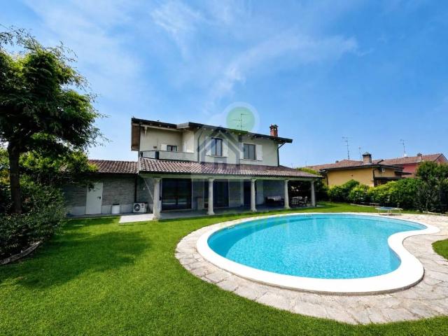 Villa Indipendente in vendita a Sant'angelo Lodigiano, Lombardia
