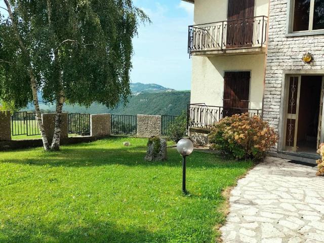 Villa Indipendente in vendita a Sant'anna D'alfaedo, Veneto
