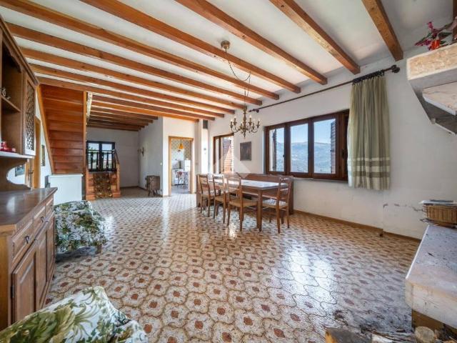 Villa Indipendente in vendita a Sant'anna D'alfaedo, Veneto