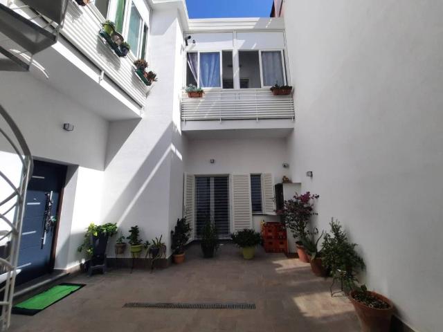 Villa Indipendente in vendita a Sant'antimo, Campania