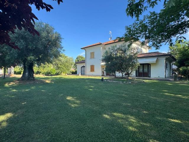 Villa Indipendente in vendita a Unione di comuni Valmarecchia, Santarcangelo Di