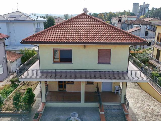 Villa Indipendente in vendita a Unione di comuni Valmarecchia, Santarcangelo Di