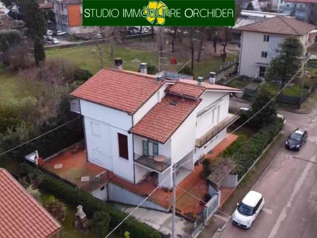 Villa Indipendente in vendita a Unione di comuni Valmarecchia, Santarcangelo Di
