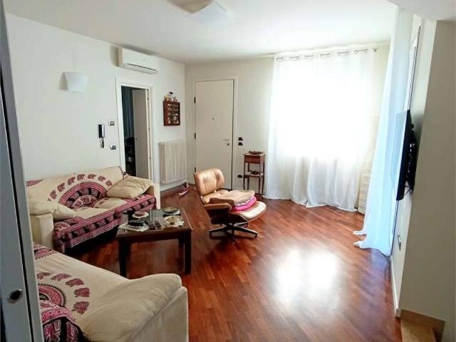 Villa Indipendente in vendita a Unione di comuni Valmarecchia, Santarcangelo Di